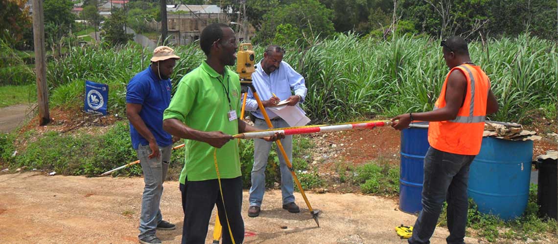 land surveyor