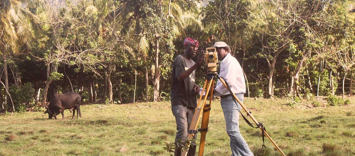 land surveyor